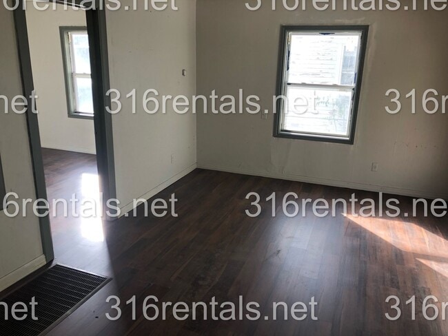 Photo - $650 - 1 bed 1 bath - Single Family Home Unit 421