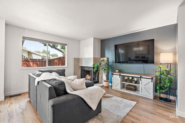 Photo - 529 S Beach St