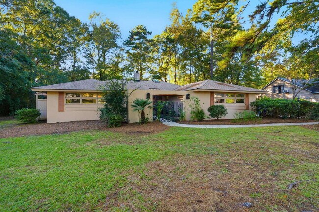 Photo - 815 Farm Quarter Rd