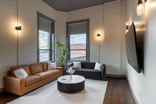 Photo - 21 E 15th St Unidad SI ID1610075P