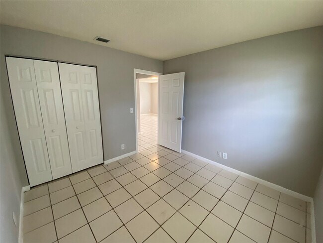 Photo - 4690 Summit Blvd