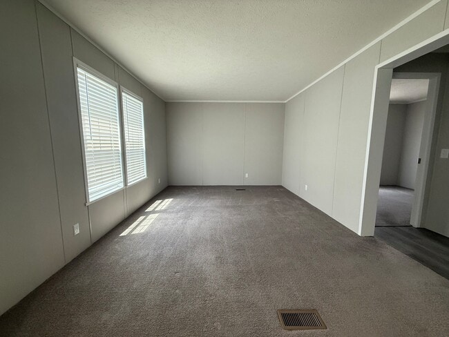 Photo - 46000 Geddes Rd