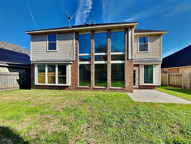 Photo - 1323 Laura Hills Ln