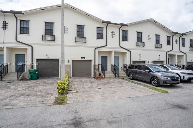 1170 SW 7th Ct