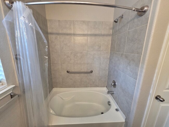 Photo - 20714 Southern Wds Blvd