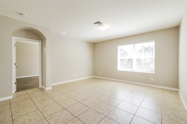 Photo - 21 SE 20th Pl