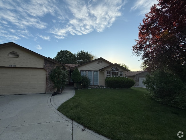 Building Photo - 4860 Kachinas Ave Rental