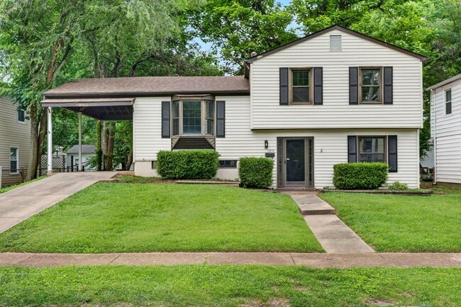 Photo - 2390 Teakwood Manor Dr