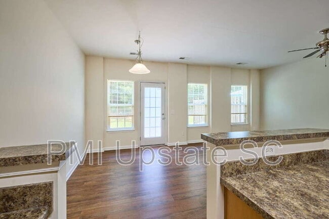 Photo - 457 Woodbark Ct