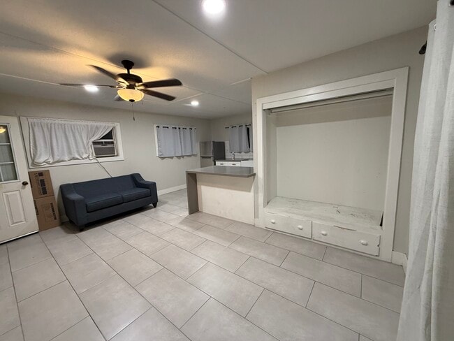 Photo - 9430 Lomita Dr