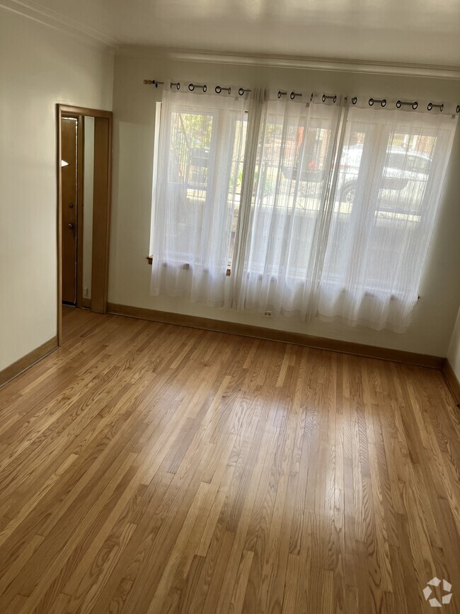 Building Photo - 2229 W 23rd Pl Unit 1 Rental
