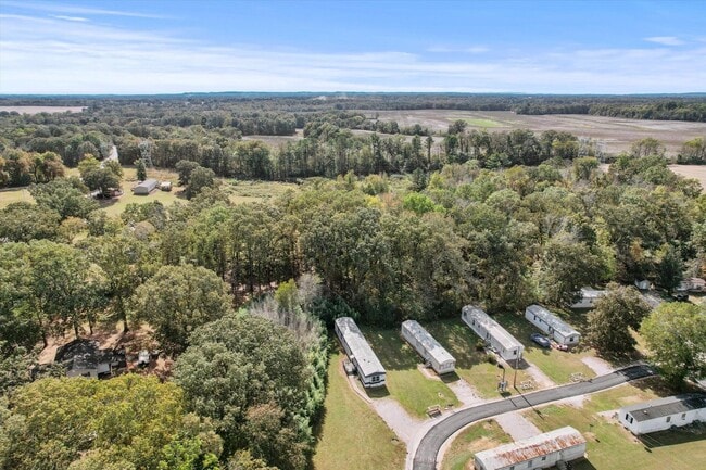 Photo - Completely Updated 3BR/2BA Trailer in Musc...