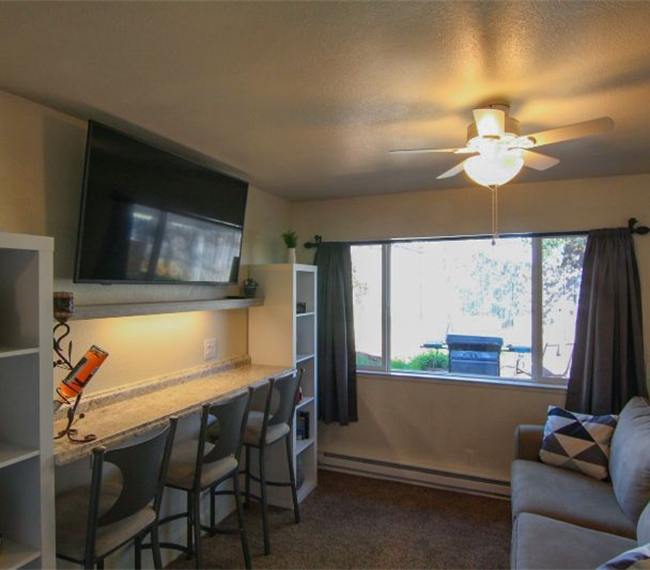 Photo - 1561 Willis St