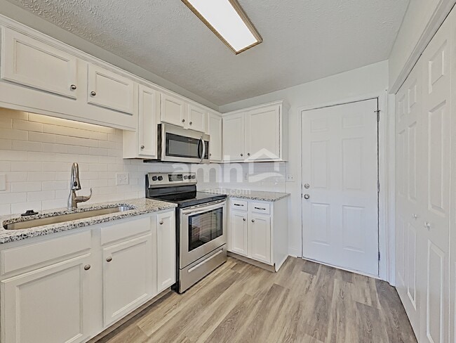 Photo - 1117 Mantle Way