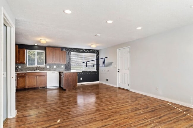 Photo - North Ogden 4 Bedroom Home for Rent!