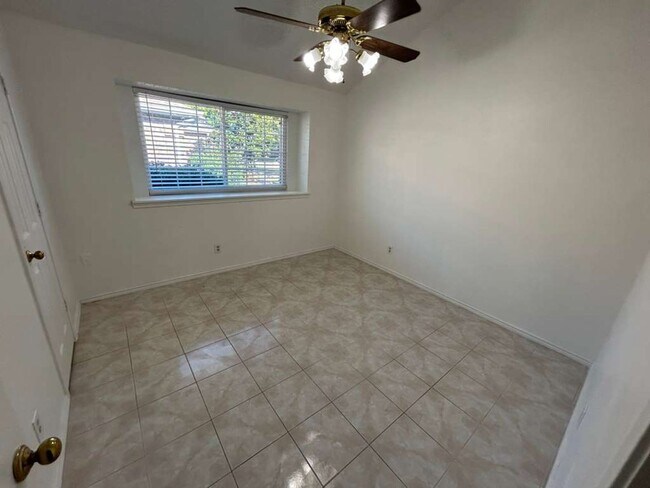 Photo - 3405 Orchid Ln