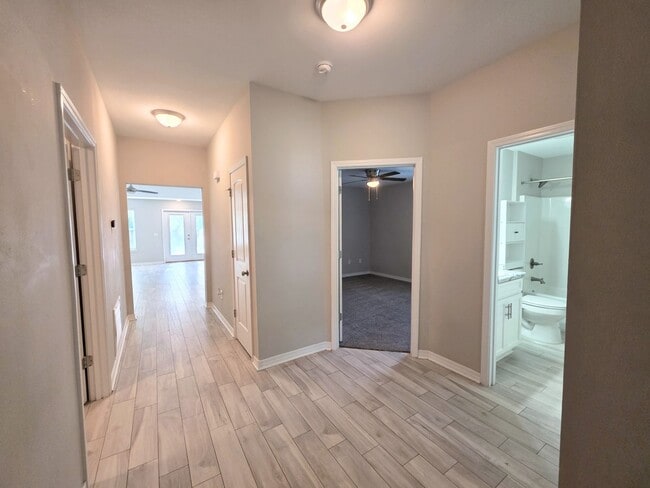 Photo - 2948 N 24th Ave