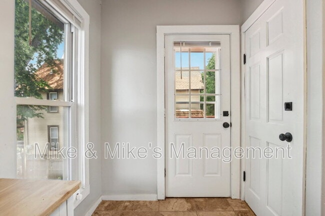 Photo - 506 E Linus St