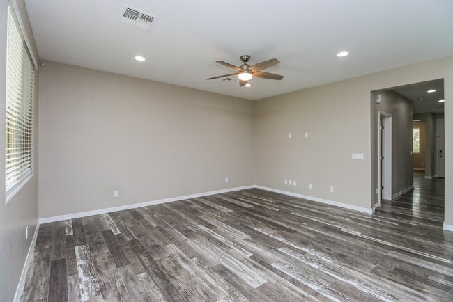 Photo - 4411 Kirkland Ave