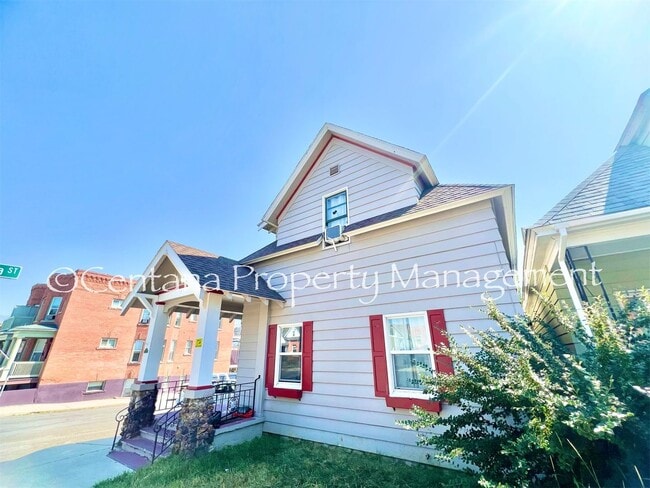 Photo - 5 bedroom 3 bath house with fenced yard