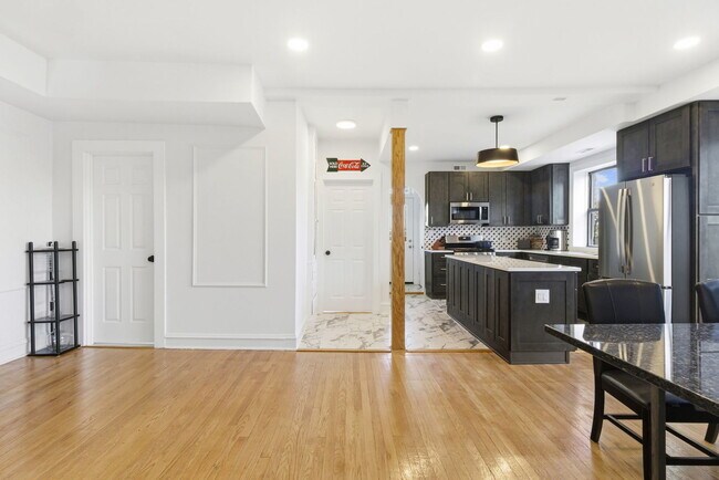 Photo - 3414 W Medill Ave Unit 3