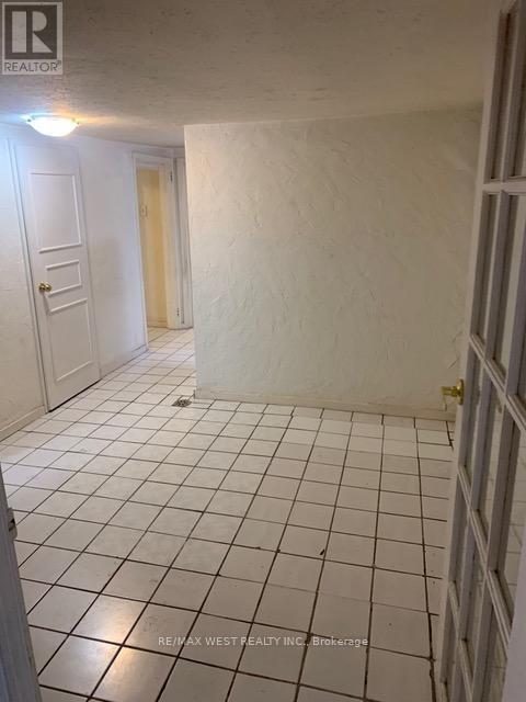 Photo - 730 Logan Ave