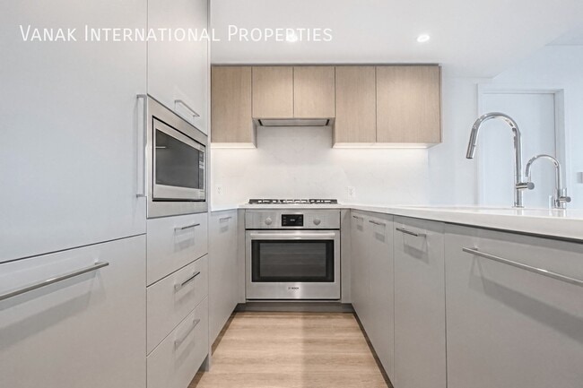 Photo - Brand New O2 Metrotown | 2 Bed, 2 Bath + Den Prime Metrotown Location