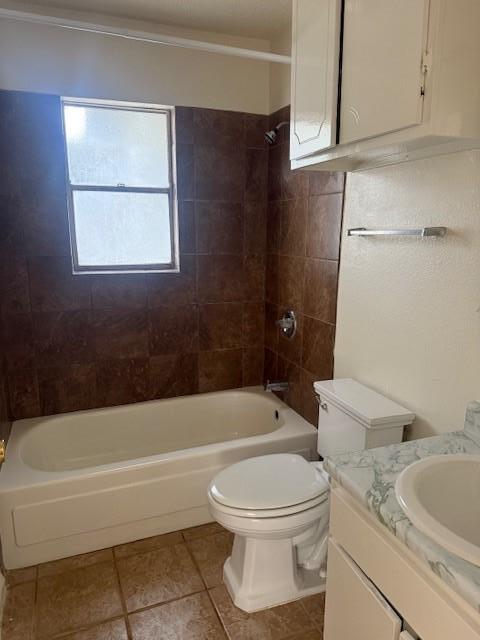 Photo - 814 Hazelton St