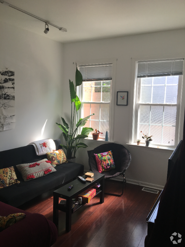 Building Photo - 329 Elm St NW Unit 1 Rental
