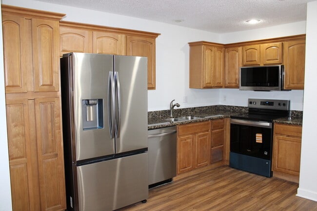 Photo - Beautiful 3 bedrooms and 2.5 baths with vanity in ALL ELECTRIC townhome in Blue Springs, MO