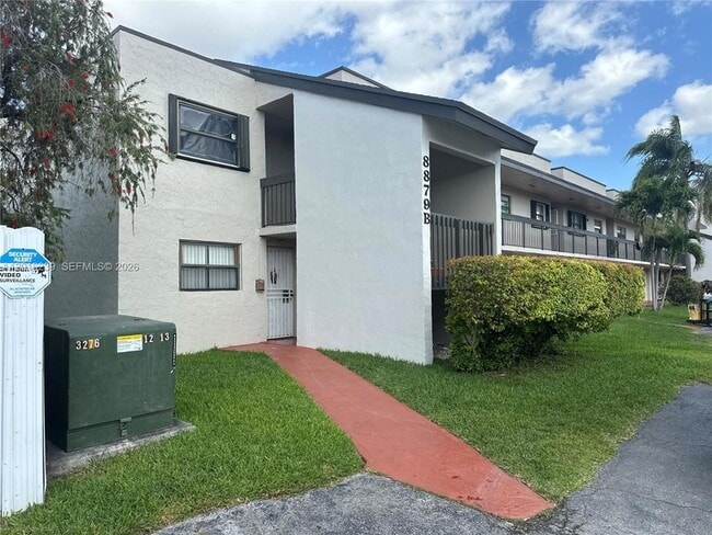 Building Photo - 8879 Fontainebleau Blvd Unit 206
