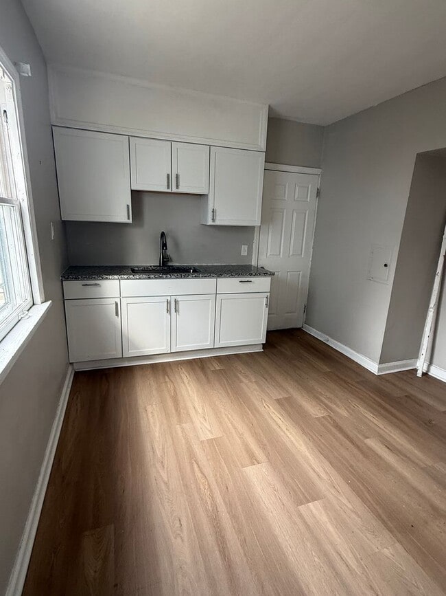 Photo - 5 Bedroom on Cleveland's East Side