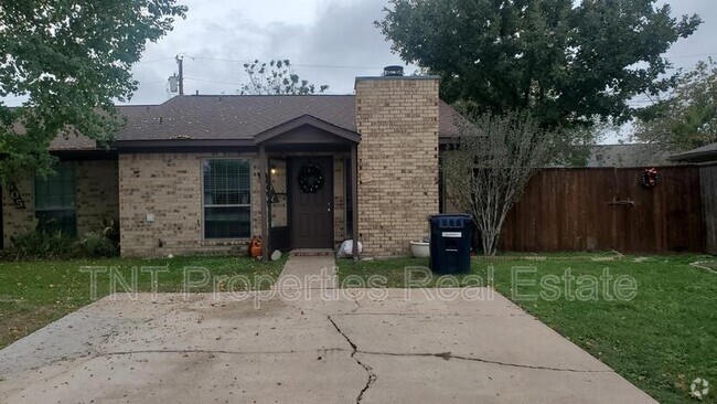 Building Photo - 607 San Saba Ct Rental