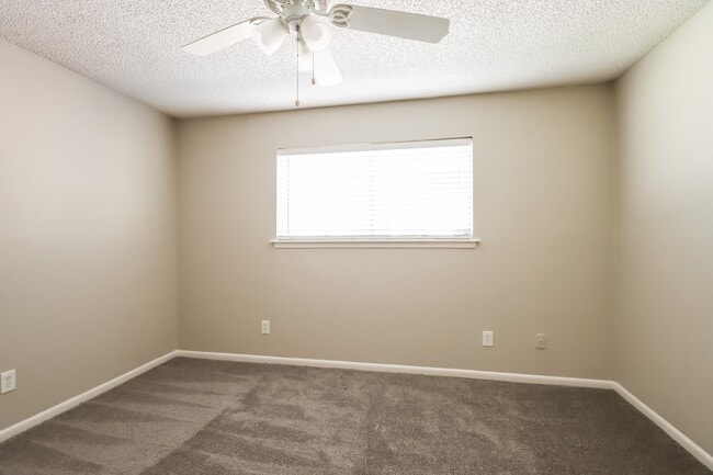 Photo - 2003 Woodway Dr