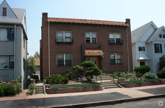 1026 Washington Street - 1026 Washington Street Apartments