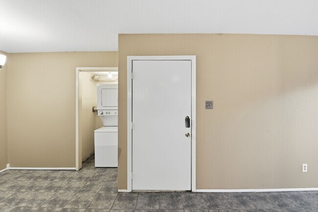 Photo - 12905 Woodforest Blvd Unit 711