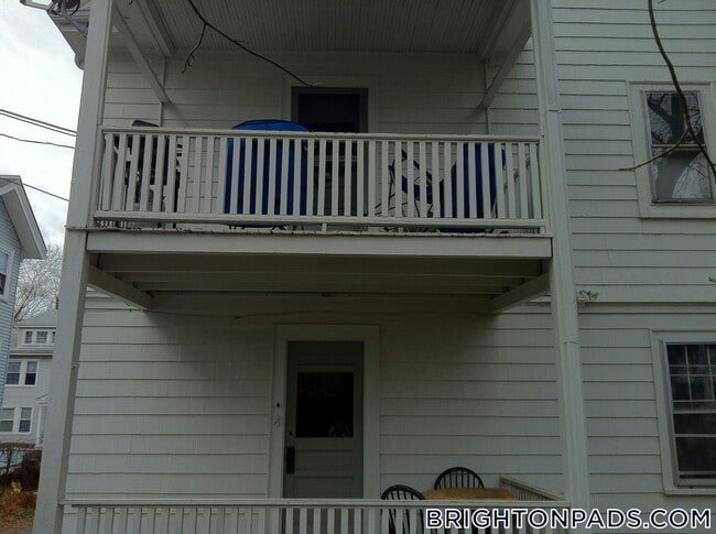 Building Photo - 29 Gerald Rd Unit 2 Rental