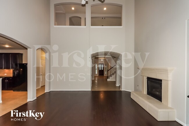 Photo - 2807 Angela Way Dr