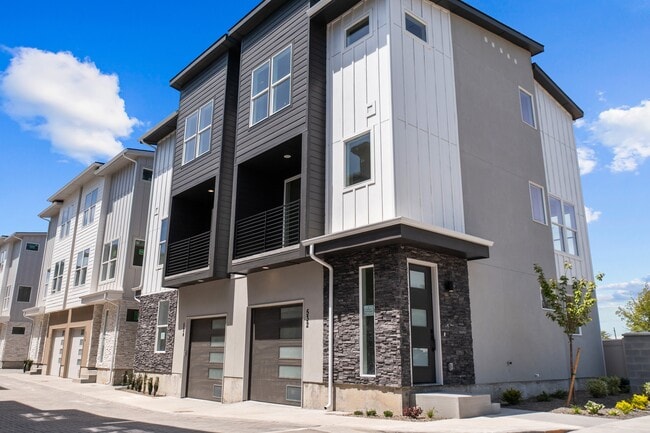 Photo - 479 E Violets Cv Ln