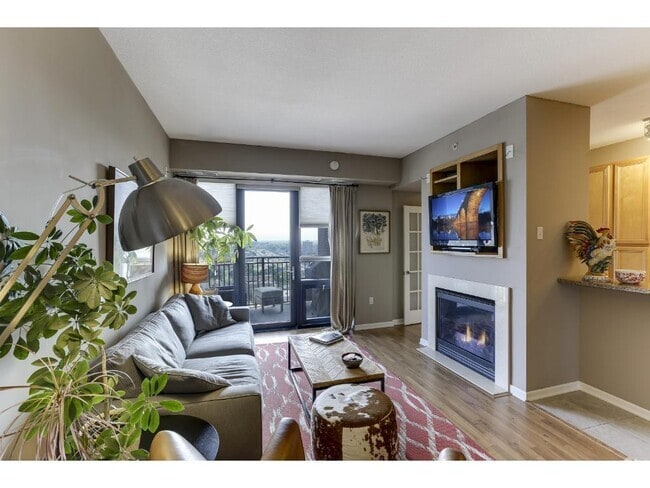 Building Photo - 500 500 E Grant St Unit 1605 Rental