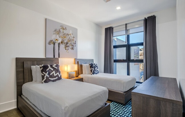 Photo - 1414 Grand St Unit ID1295529P