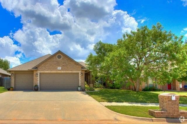 Building Photo - 16616 Hardwood Pl Rental