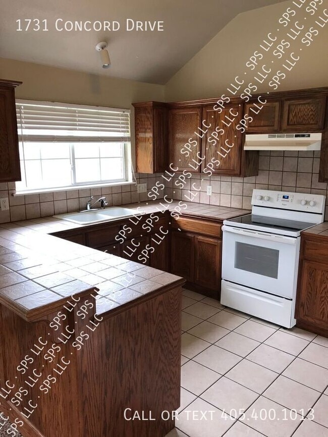 Photo - 1731 Concord Dr