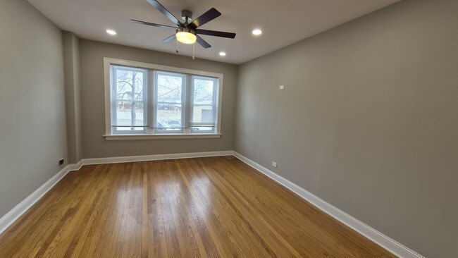 Photo - 3748 N Kilpatrick Ave Unit 1