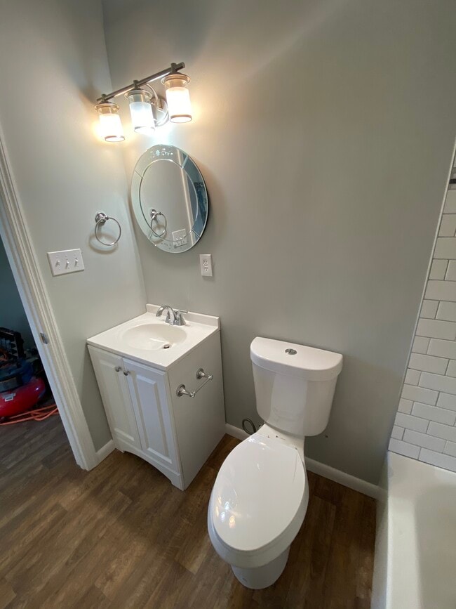 Photo - 1201 Sanders Rd