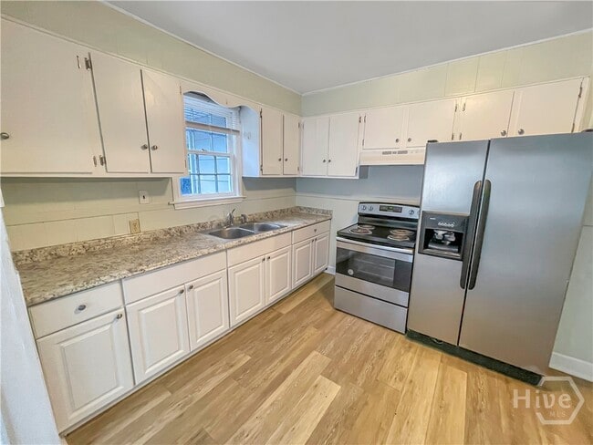 Photo - 2319 E 42nd St