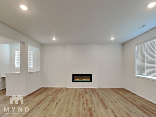 Photo - 13654 201 Ave SE