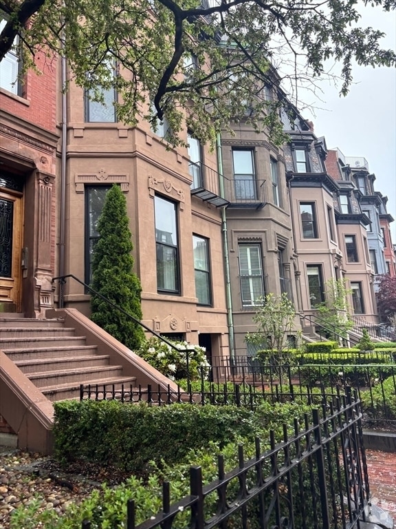 Building Photo - 123 Marlborough St Unit 2 Rental