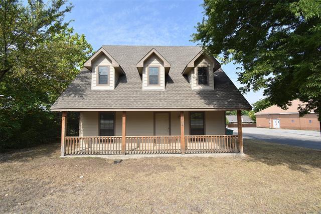 Building Photo - 704 S Dewey Ave Rental