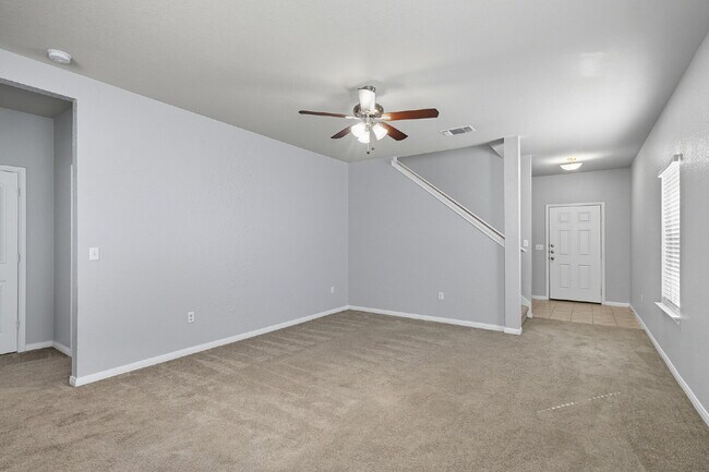 Photo - Large 4 bed, 2.5 bath Home in Meadows of K...